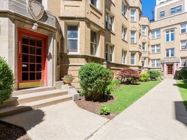 6819 N Lakewood Avenue , Unit 3E, Chicago, IL 60626