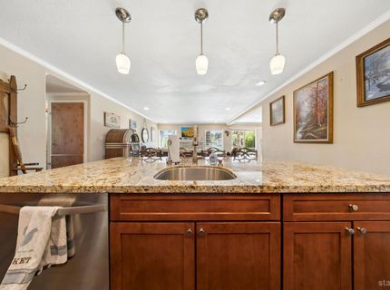 2172 Venice Drive, South Lake Tahoe, CA 96150 Photo