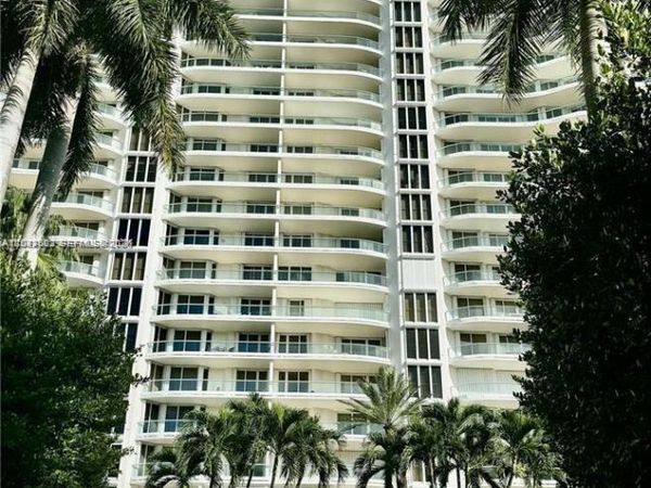 7000 Island Blvd , Unit 2809, Aventura, FL 33160