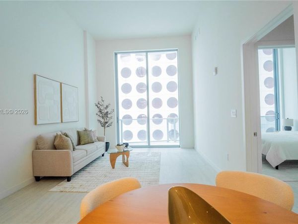 77 SE 5th St , Unit 311, Miami, FL 33131