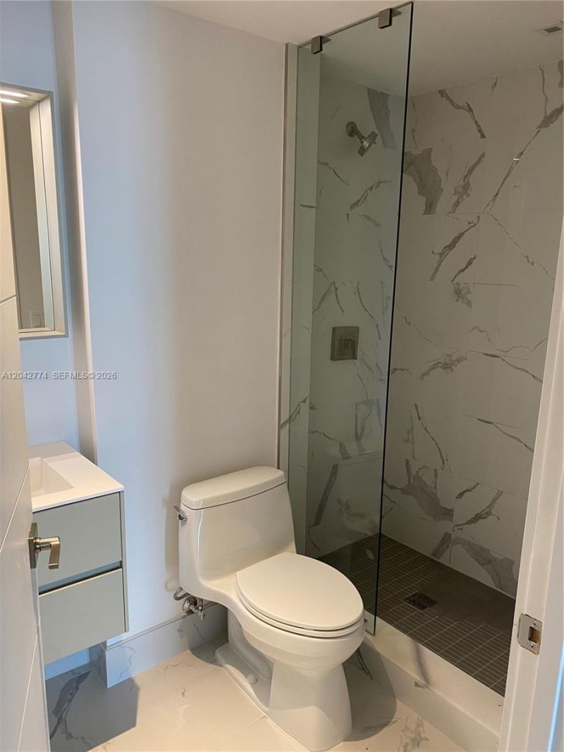 9521 E Bay Harbor Dr , Unit 605, Bay Harbor Islands, FL 33154 Photo