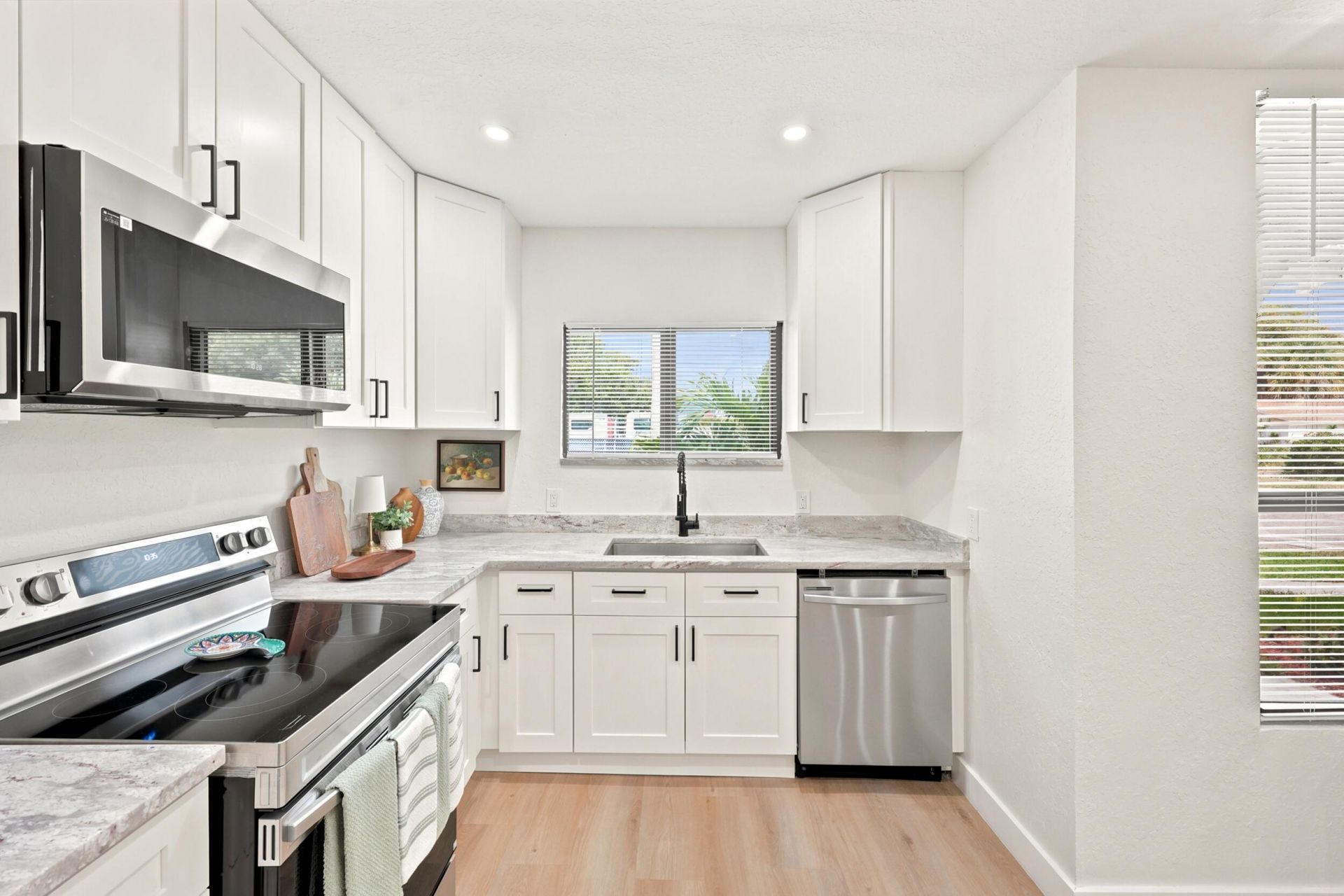 424 Putnam Road, West Palm Beach, FL 33405 Photo