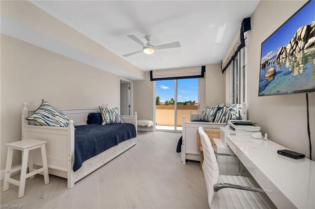 6597 Nicholas Blvd, Unit 401, Naples, FL 34108 Photo