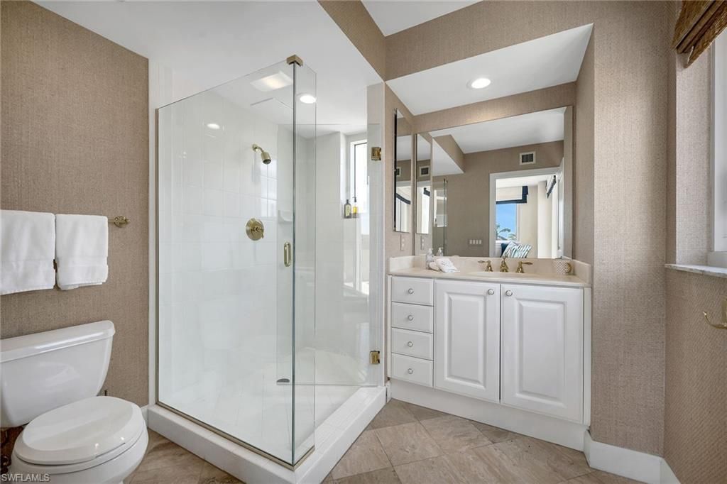 6597 Nicholas Blvd, Unit 401, Naples, FL 34108 Photo