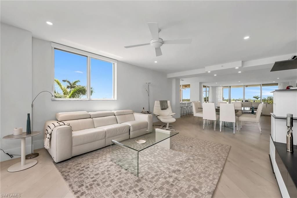 6597 Nicholas Blvd, Unit 401, Naples, FL 34108 Photo