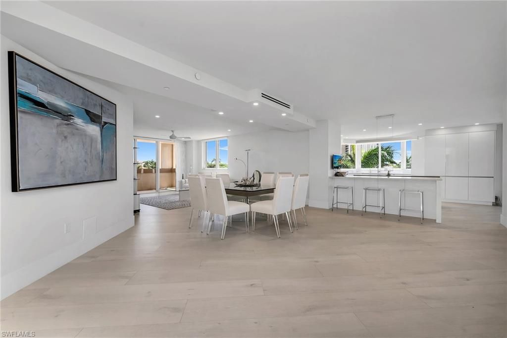 6597 Nicholas Blvd, Unit 401, Naples, FL 34108 Photo