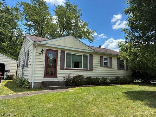 27 Woodland Drive , New Middletown, OH 44442