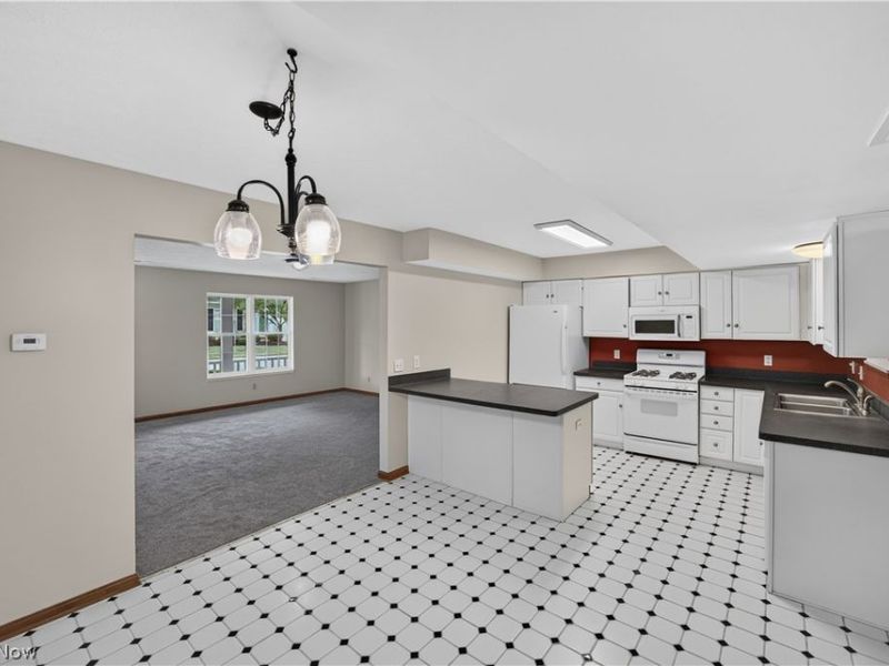 5005 Bar Harbor Lane, Unit 5005, Stow, OH 44224 Photo 5