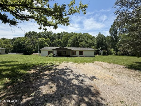 8302 Chauvin Lane, Corryton, TN 37721