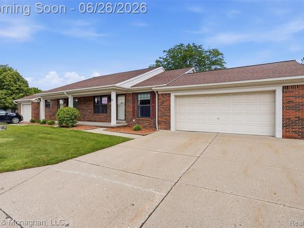 28047 Maple Forest Boulevard E, Harrison Twp, MI 48045