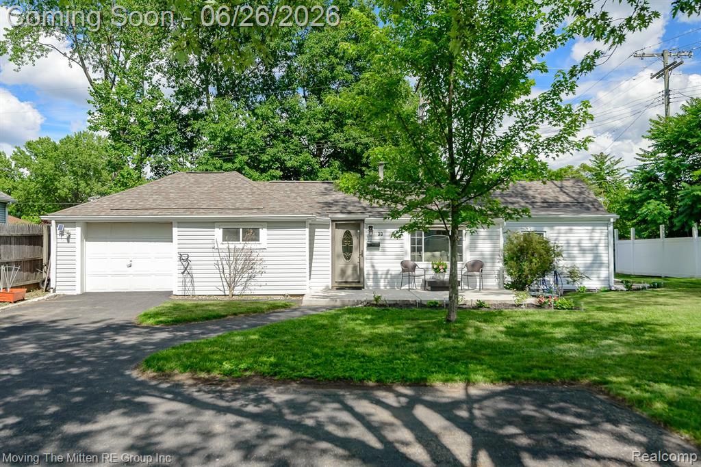 30 Wexford Avenue, Belleville, MI 48111 Main Photo