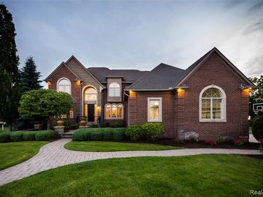 24935 Ravine Drive, Lyon Twp, MI 48178