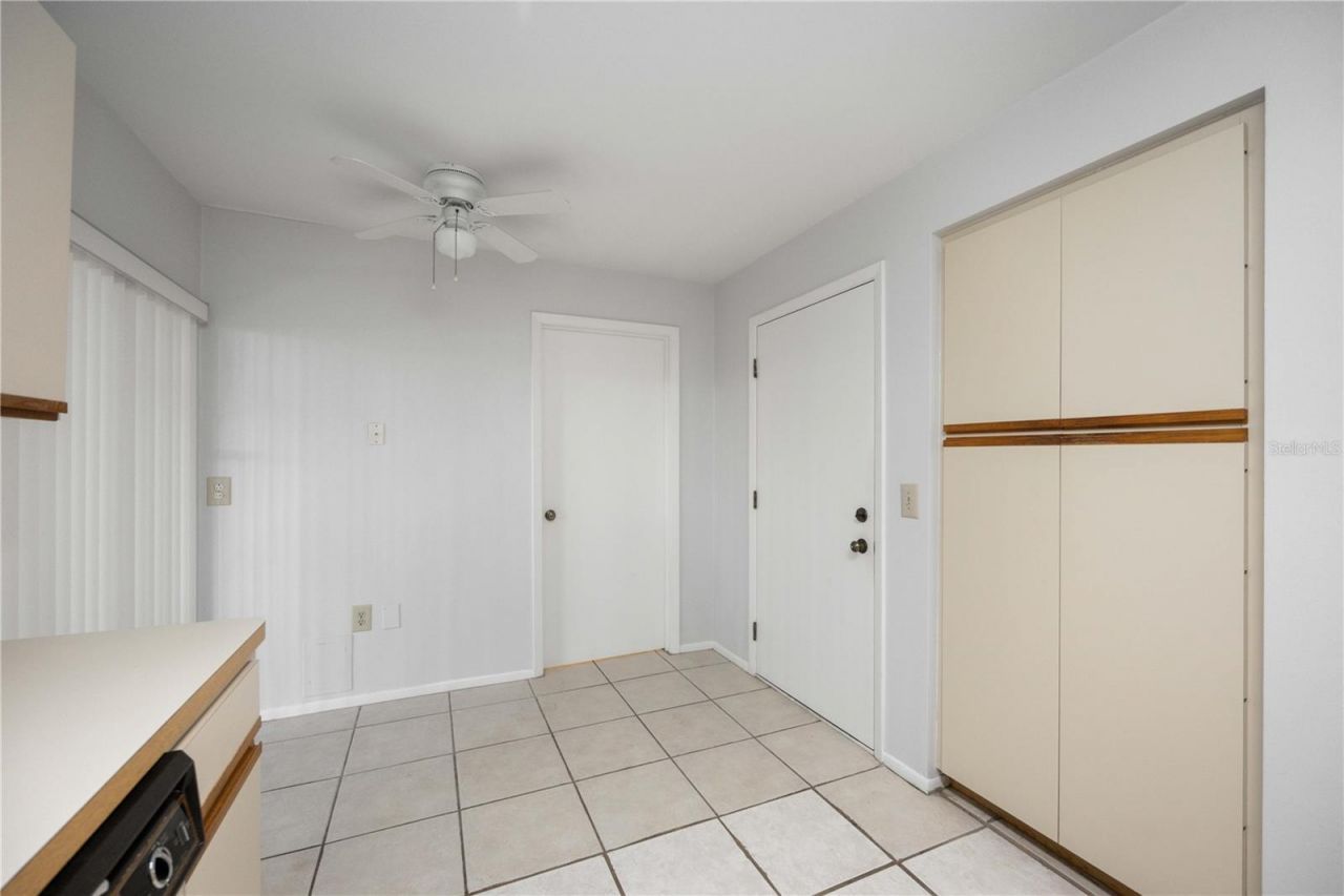 3411 57th Avenue Drive W, Unit 6, Bradenton, FL 34210 Photo