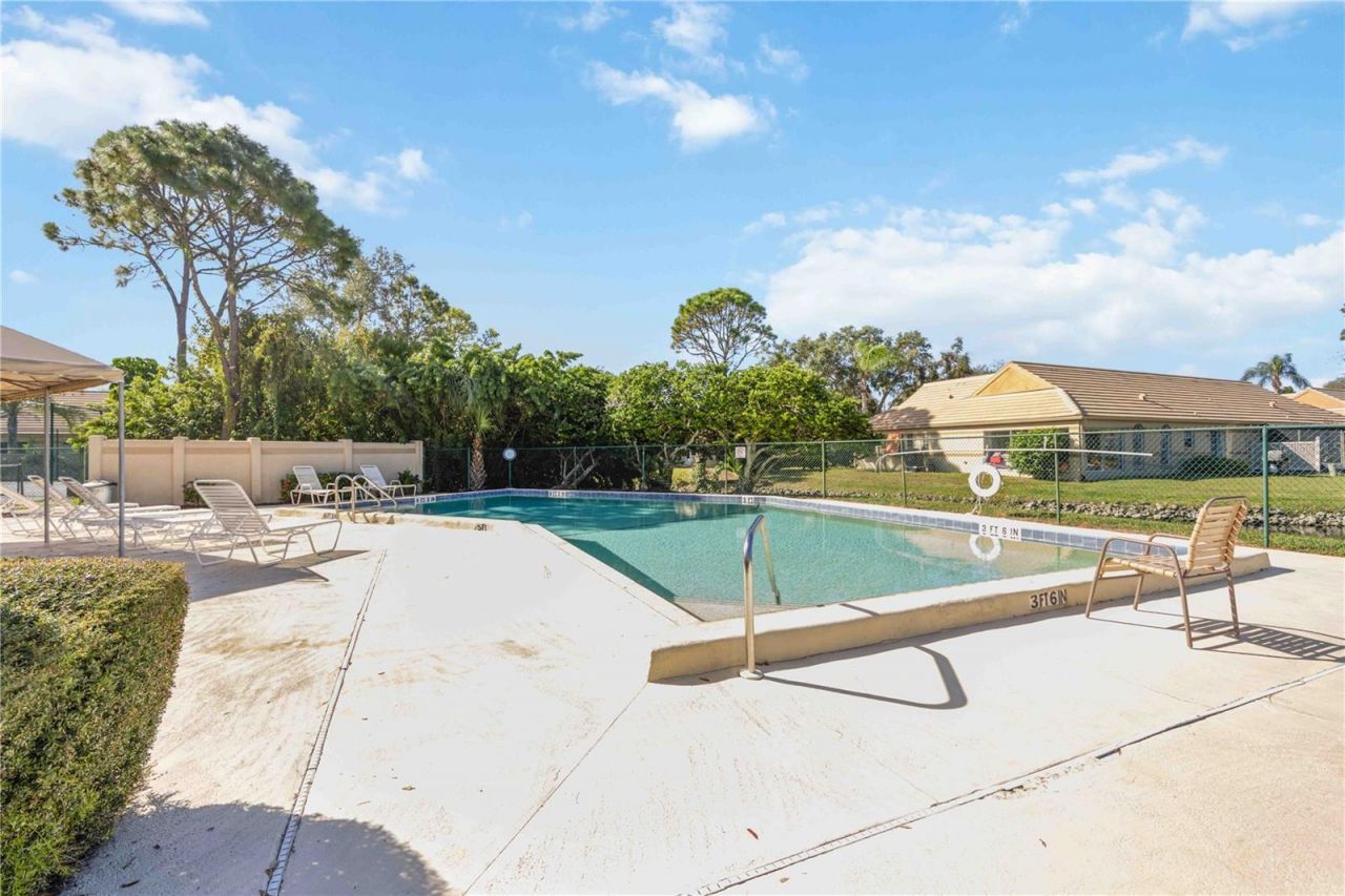 3411 57th Avenue Drive W, Unit 6, Bradenton, FL 34210 Photo