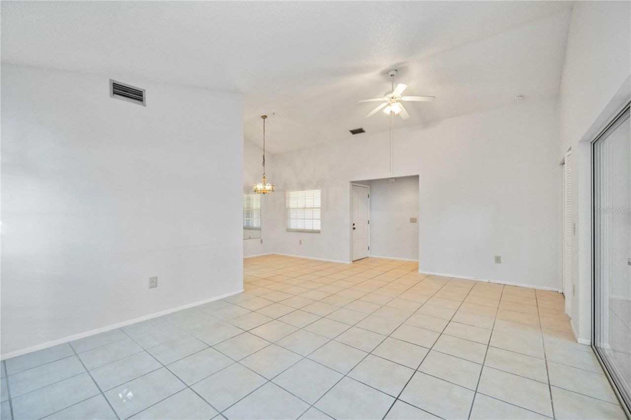 3411 57th Avenue Drive W, Unit 6, Bradenton, FL 34210 Photo