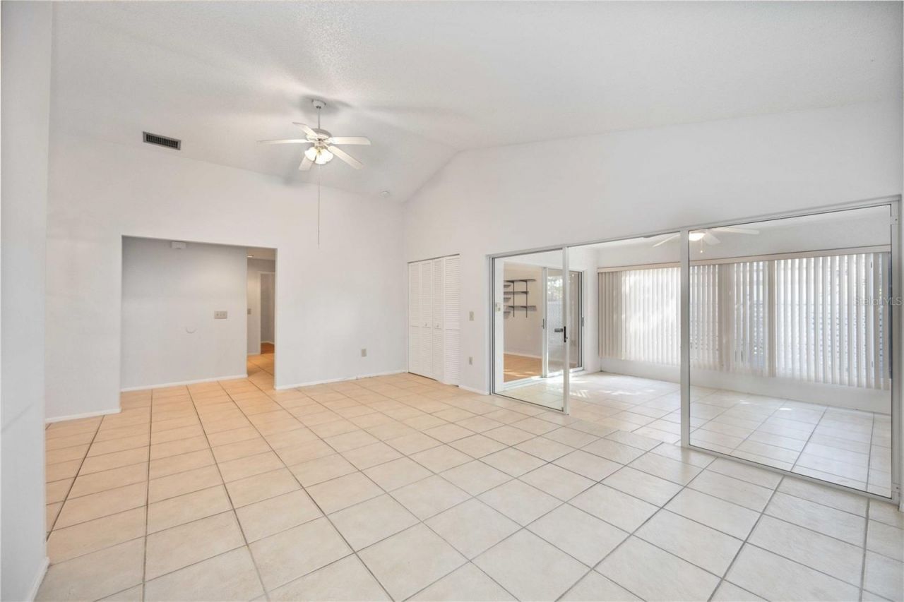 3411 57th Avenue Drive W, Unit 6, Bradenton, FL 34210 Photo