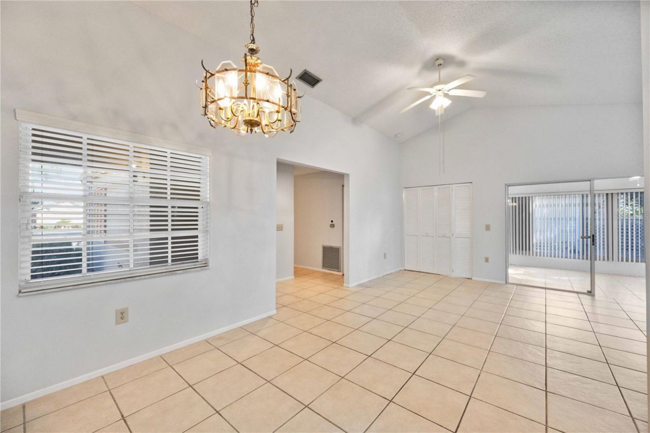 3411 57th Avenue Drive W, Unit 6, Bradenton, FL 34210 Photo