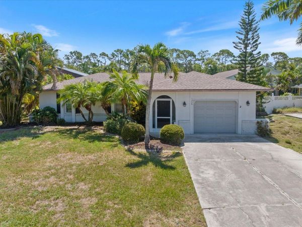 1236 GAYLE AVE , NOKOMIS, FL 34275