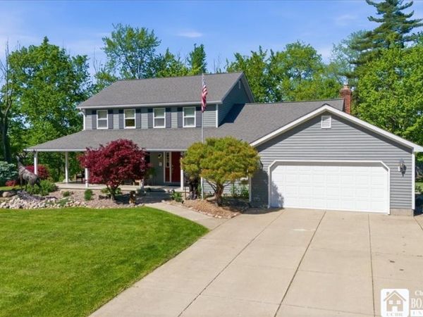 5343 Oakridge Drive , Hamburg, NY 14075