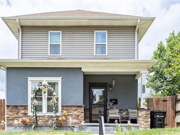 2205 Lovers Lane, St Joseph, MO 64505