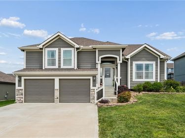 1700 Chestnut Street, Kearney, MO 64060