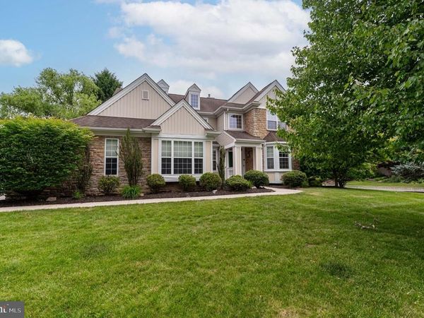 780 RAMBLEWOOD DRIVE , EASTON, PA 18040