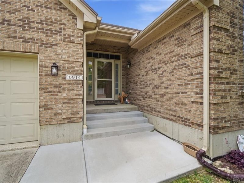 6914 Buell Lane, Huber Heights, OH 45424 Photo 2