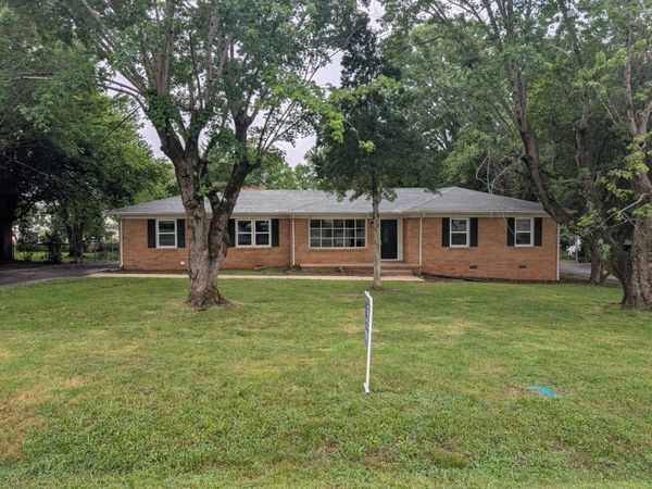114 Bel Aire Dr , Winchester, TN 37398