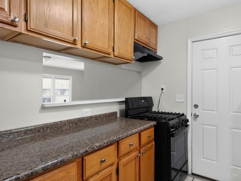8811 Grenada Drive, Springfield Twp., OH 45231 Photo 12