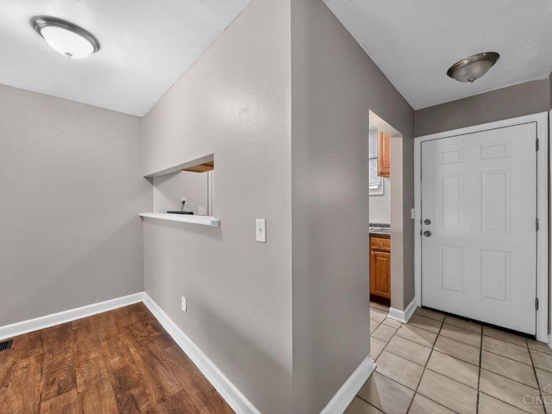 8811 Grenada Drive, Springfield Twp., OH 45231 Photo 13