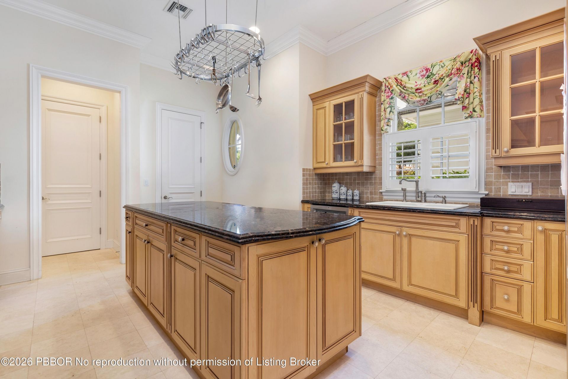 255 Cherry Lane, Palm Beach, FL 33480 Photo