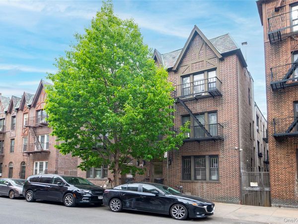 4516 39th Place , Sunnyside, NY 11104