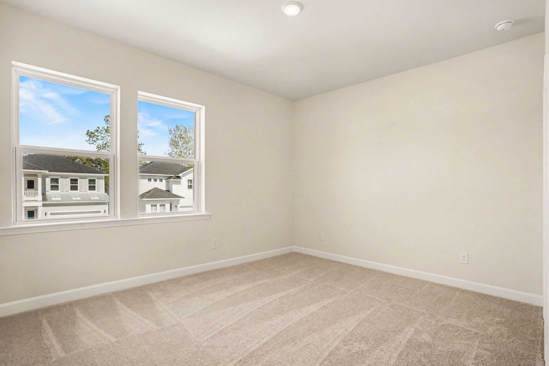 979 Triton Ave.  Photo 26