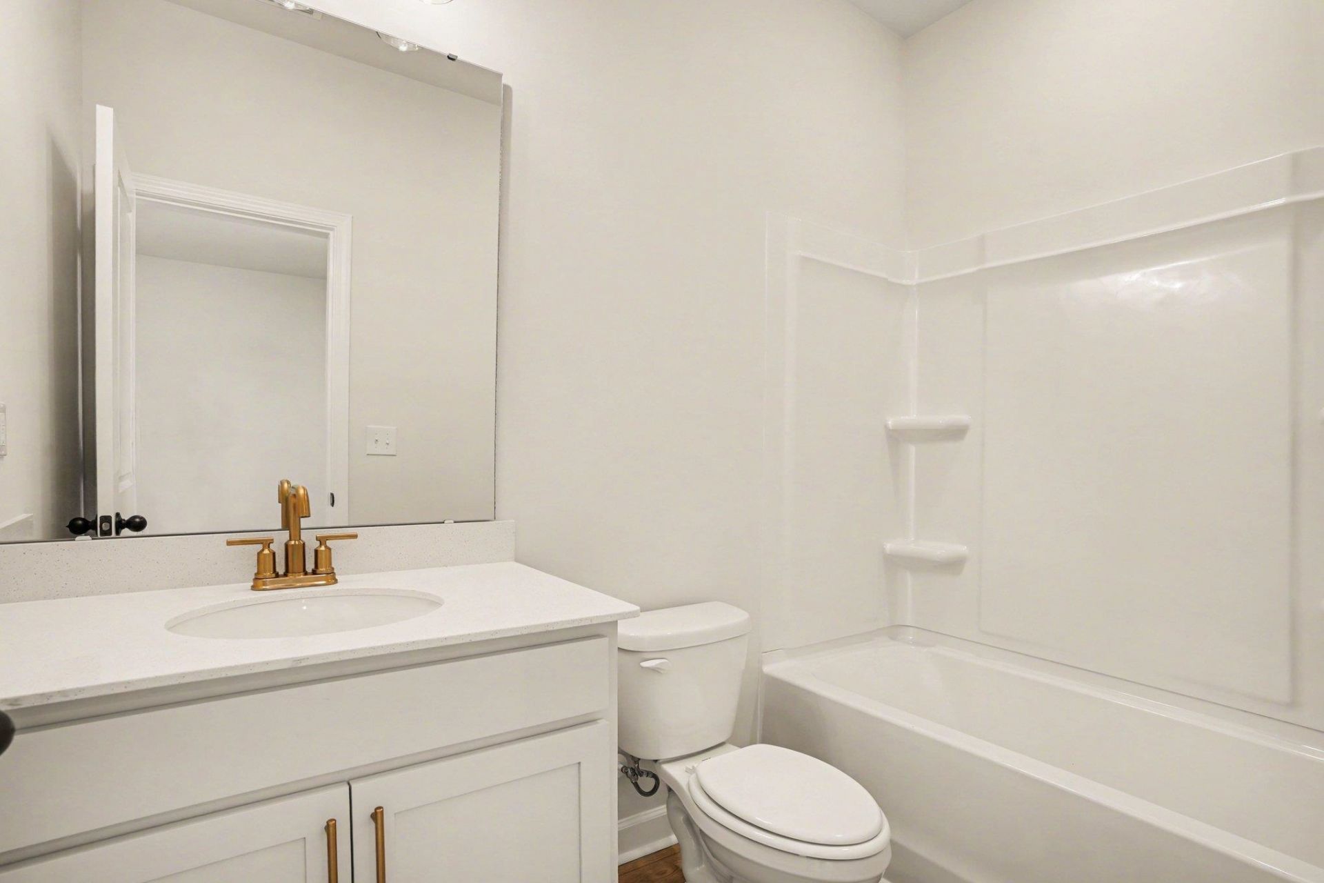 979 Triton Ave.  Photo 27