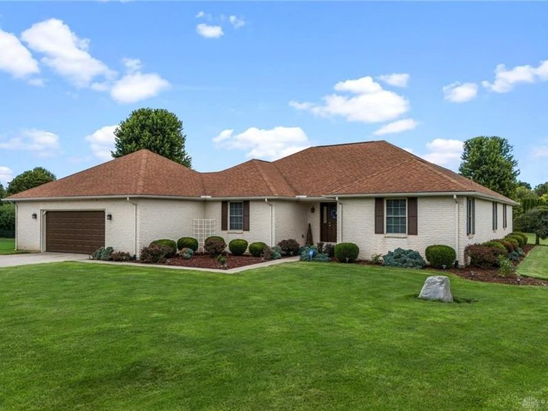 3984 Morningside Circle, Moorefield Township, OH 45502 Photo 4