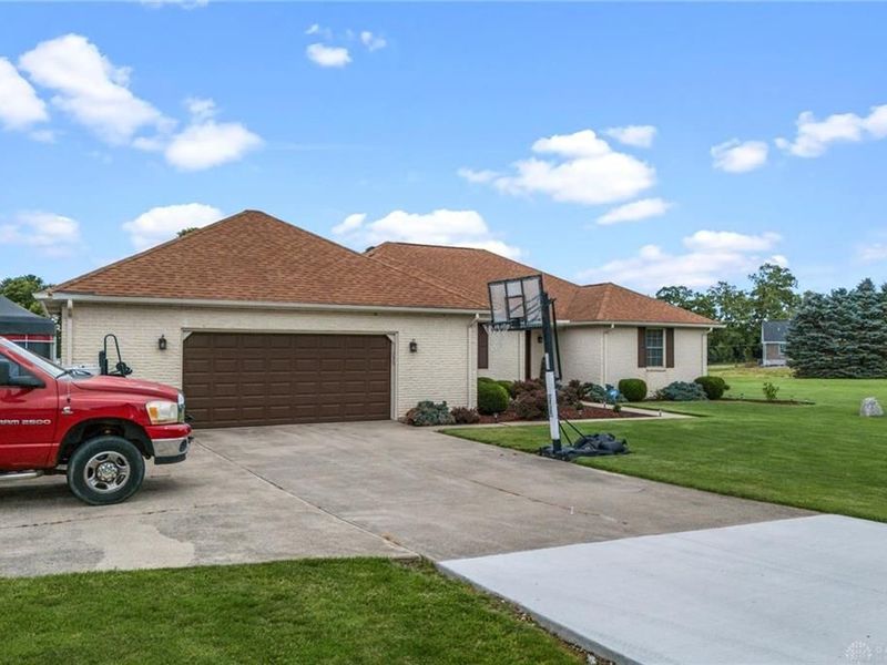 3984 Morningside Circle, Moorefield Township, OH 45502 Photo 5