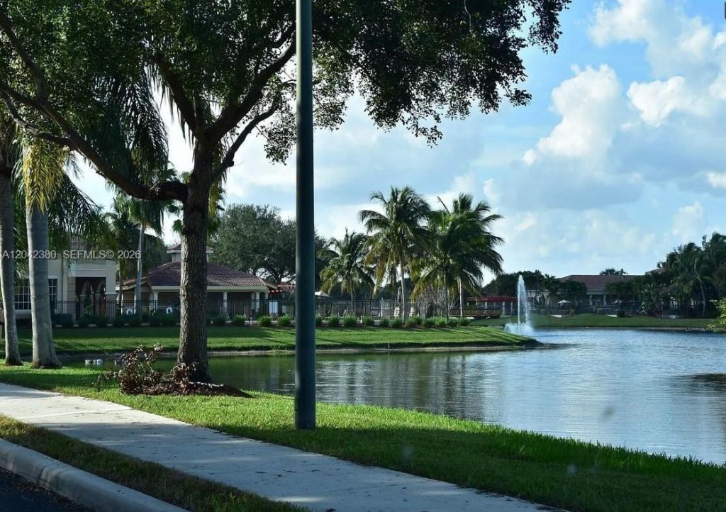 2544 Centergate Dr , Unit 303, Miramar, FL 33025 Photo