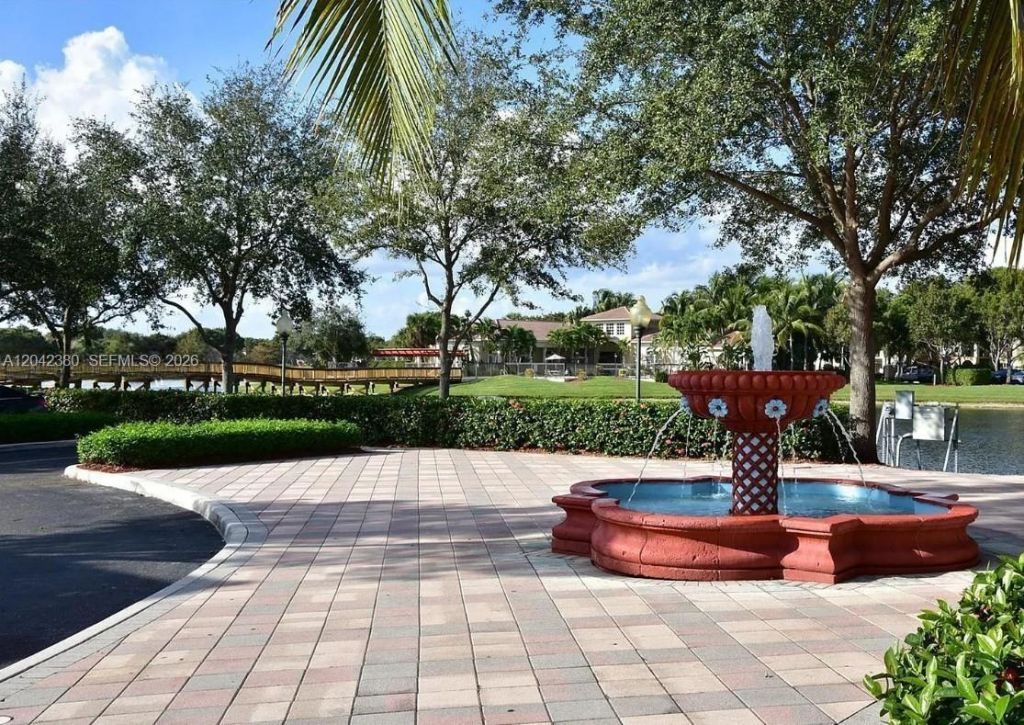 2544 Centergate Dr , Unit 303, Miramar, FL 33025 Photo