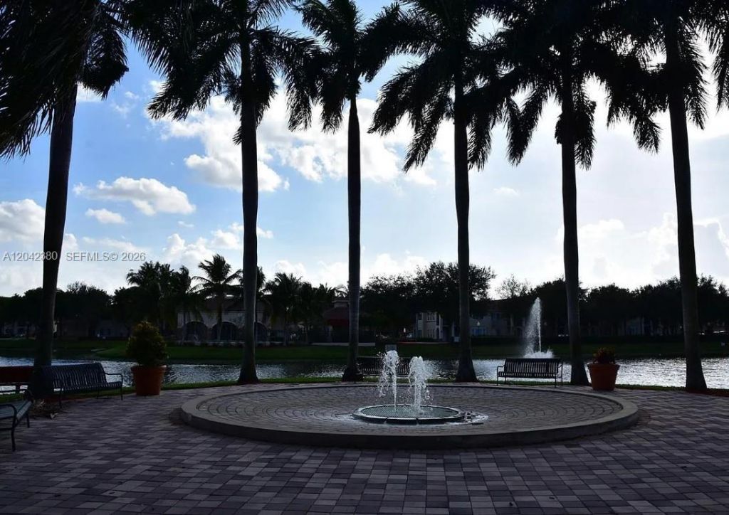 2544 Centergate Dr , Unit 303, Miramar, FL 33025 Photo