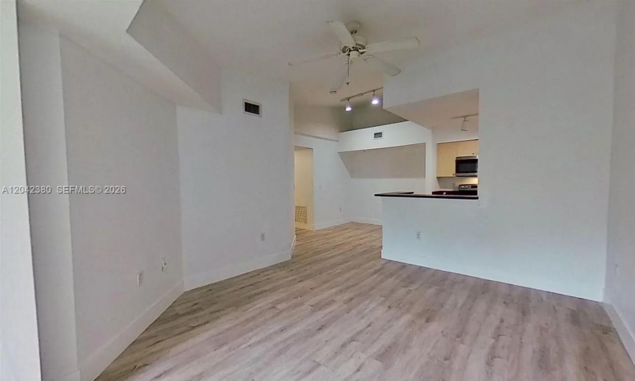 2544 Centergate Dr , Unit 303, Miramar, FL 33025 Photo