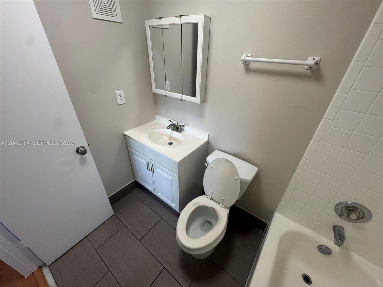 7910 Colony Cir N, Unit 304, Tamarac, FL 33321 Photo