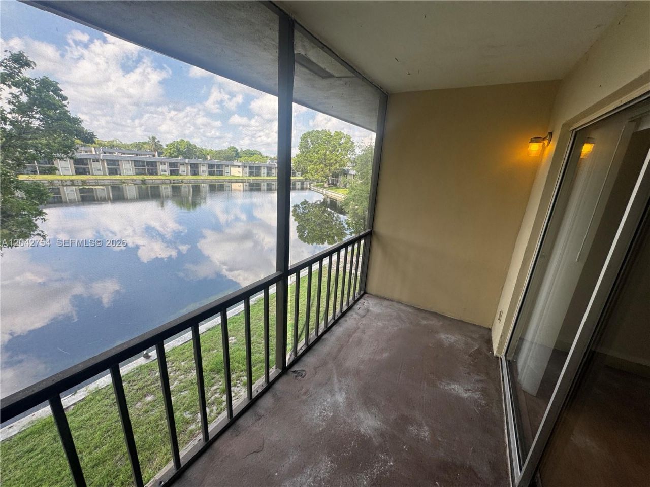 7910 Colony Cir N, Unit 304, Tamarac, FL 33321 Photo