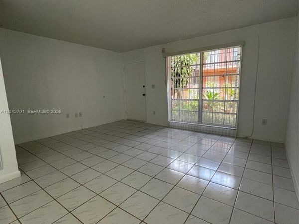 10832 SW 88th St, Unit U13, Miami, FL 33176