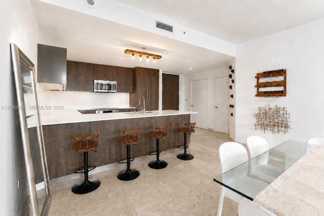 88 SW 7 Street, Unit 3403, Miami, FL 33130 Photo