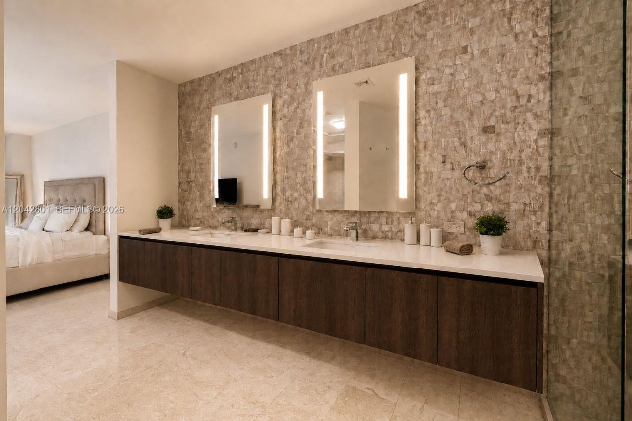 88 SW 7 Street, Unit 3403, Miami, FL 33130 Photo