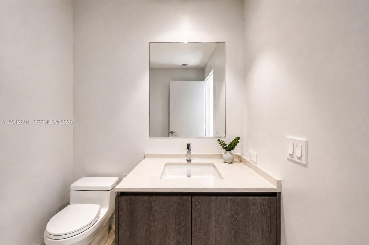 88 SW 7 Street, Unit 3403, Miami, FL 33130 Photo