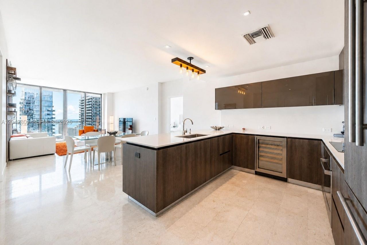 88 SW 7 Street, Unit 3403, Miami, FL 33130 Photo