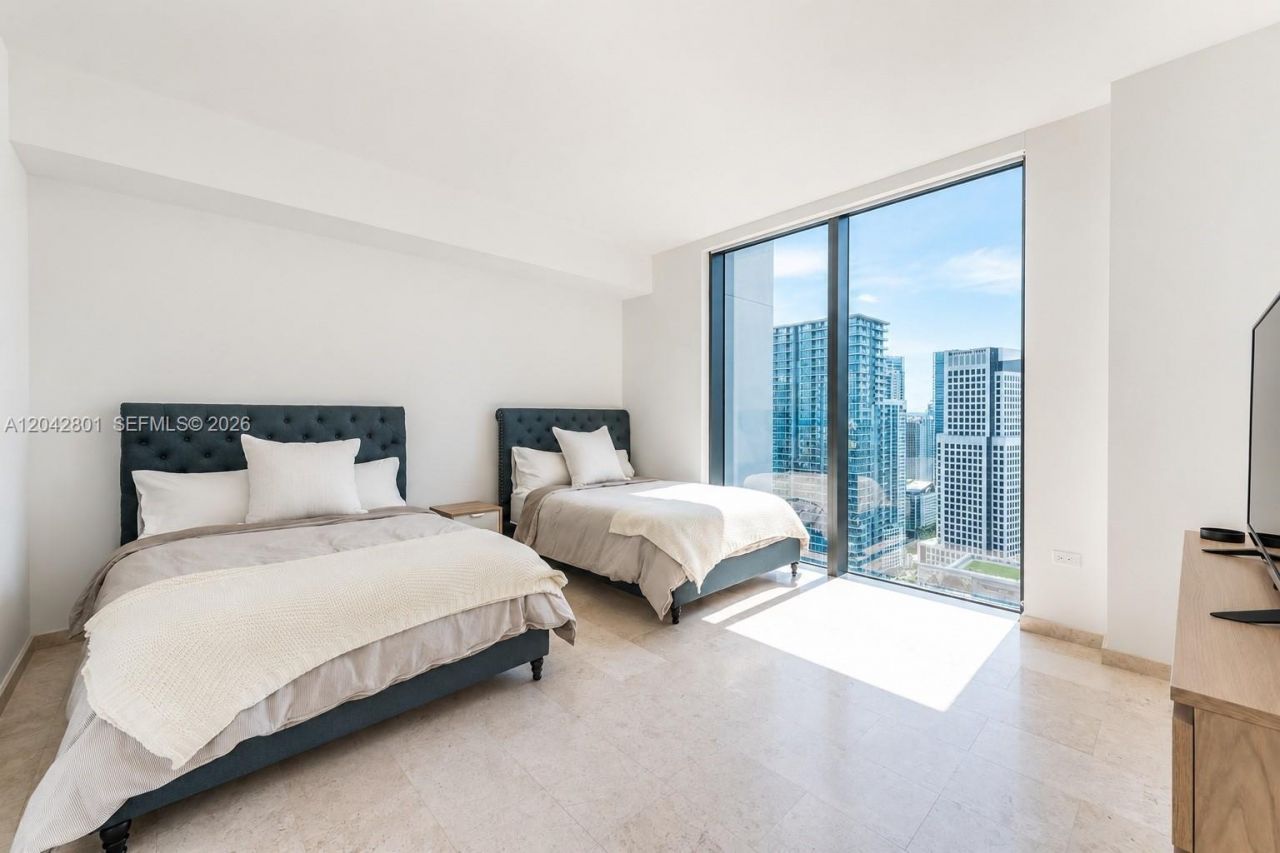 88 SW 7 Street, Unit 3403, Miami, FL 33130 Photo