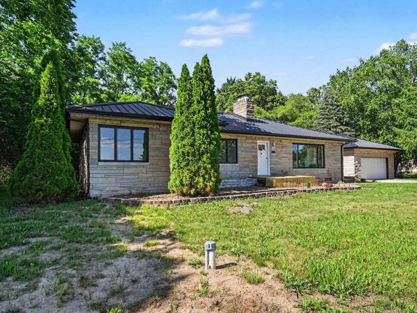 58475 Crumstown Highway, South Bend, IN 46619