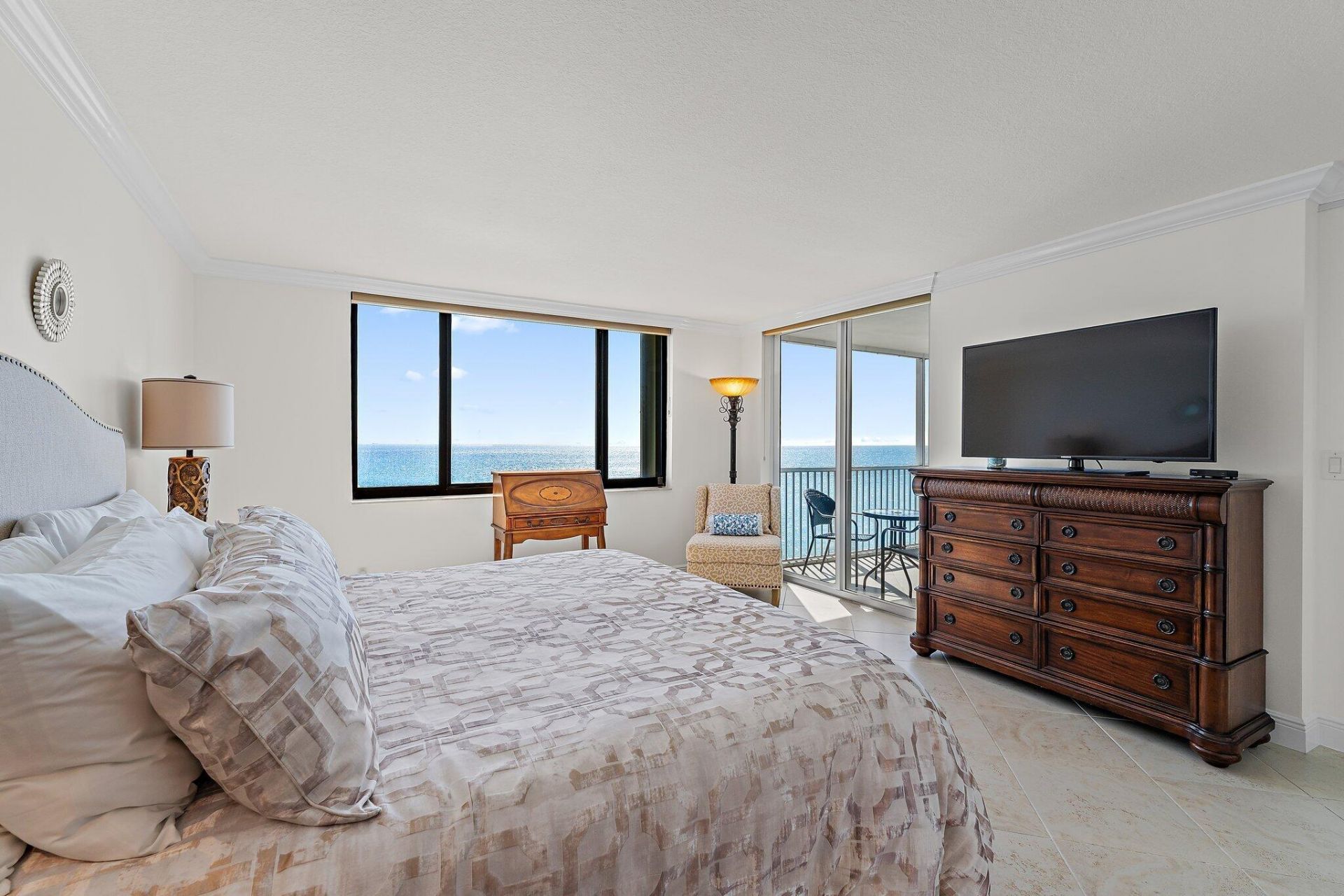 840 Ocean Drive, Unit 905, Juno Beach, FL 33408 Photo